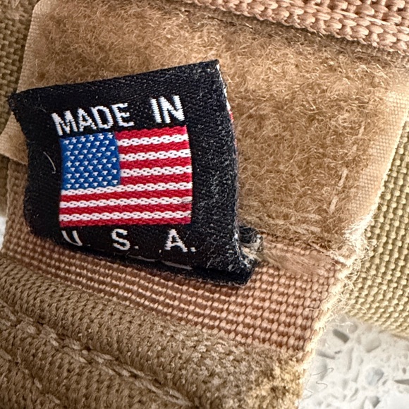 Tactical Leg Holster with Pouches - Picture 6 of 6